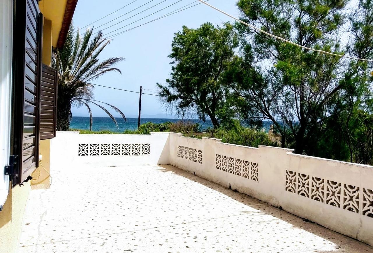 Summerhouse Peggy: Close To Athens Airport By The Sea Artemida  Bagian luar foto