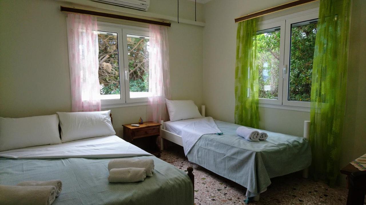 Summerhouse Peggy: Close To Athens Airport By The Sea Artemida  Bagian luar foto